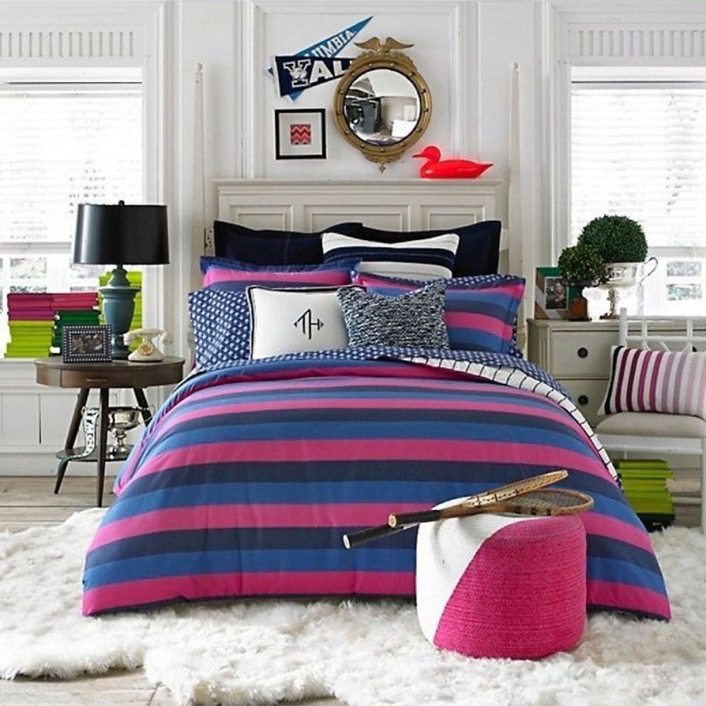 RARE TOMMY HILFIGER VARSITY STRIPE COMFORTER